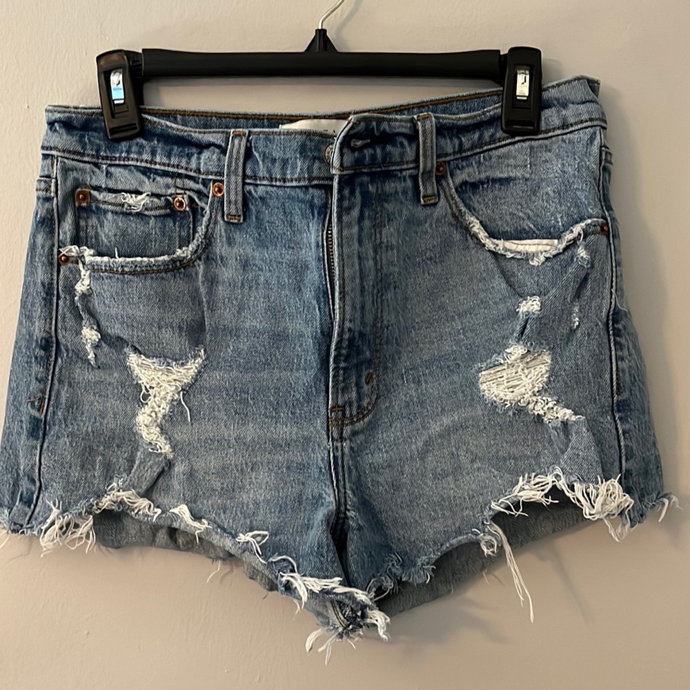 Abercrombie high rise mom shorts